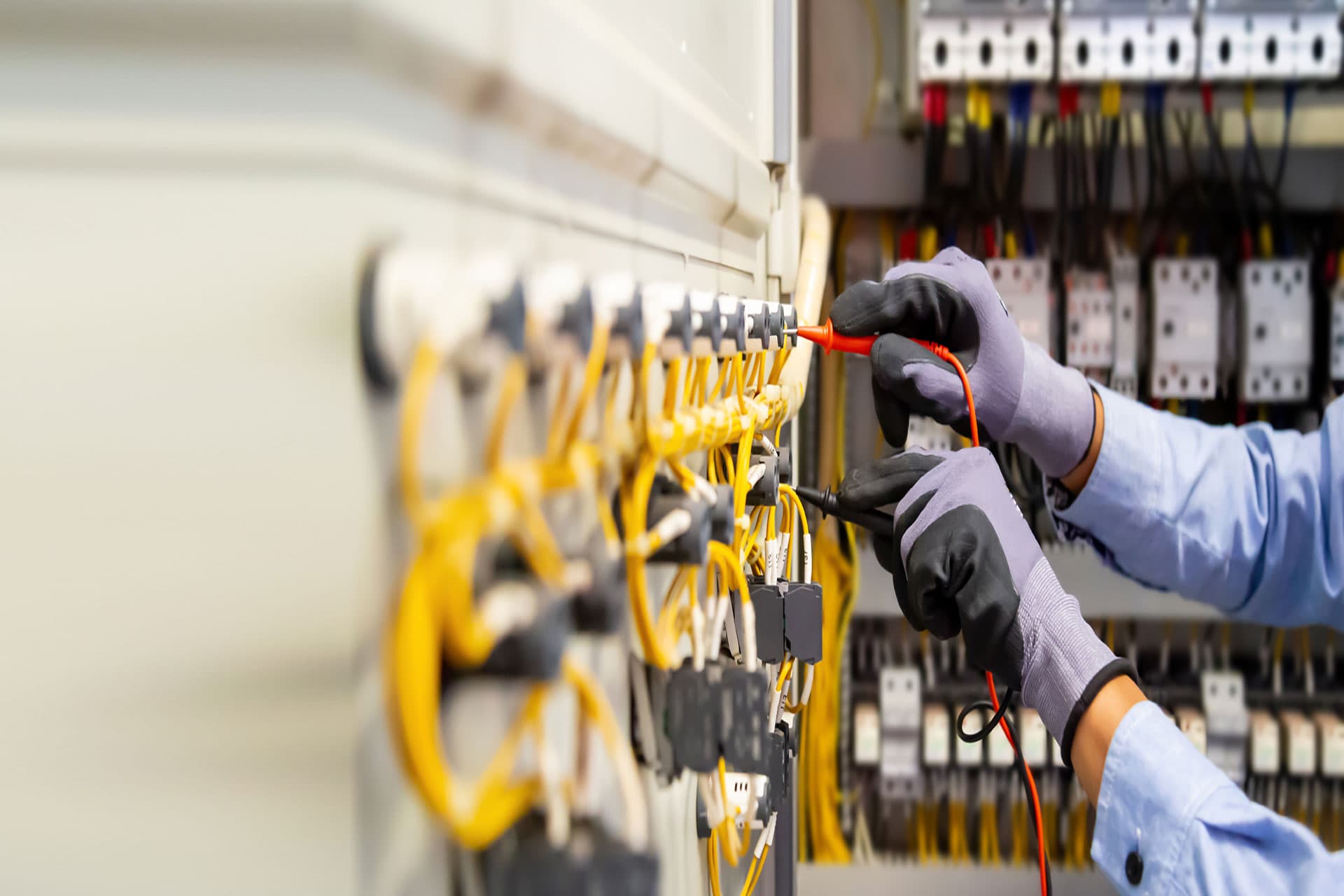 Electricistas en Vigo: instalaciones nuevas y reparaciones